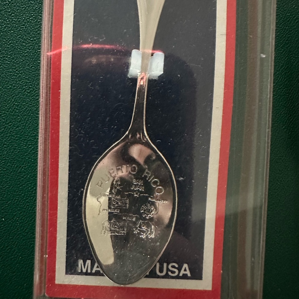 Puerto Rico Collectable Spoon with Keychain - Picture 2 of 5
